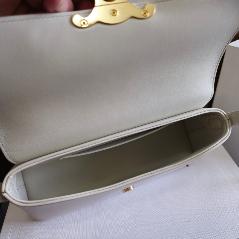 Ce1i*e triomphe bags